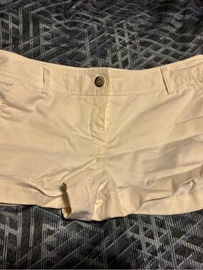 Express Women’s White Shorts NWOT